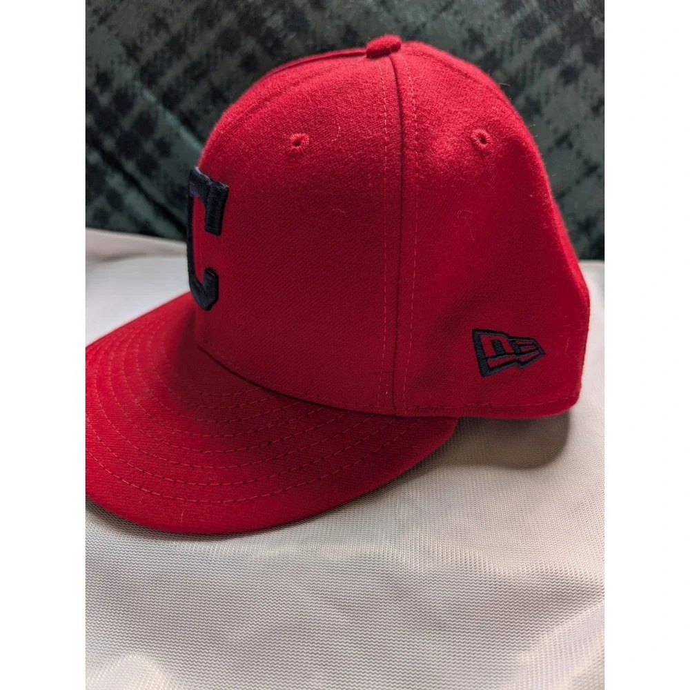 New Era Cleveland Indians Block C 59FIFTY Fitted Hat Red On-Field Cap 7 3/8